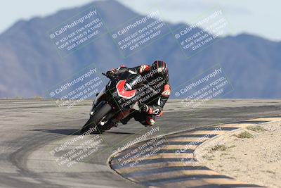 media/Nov-16-2025-Race Pace (Sun) [[8c5fa54630]]/Verified Riders/8-Turn 12 (120pm)/